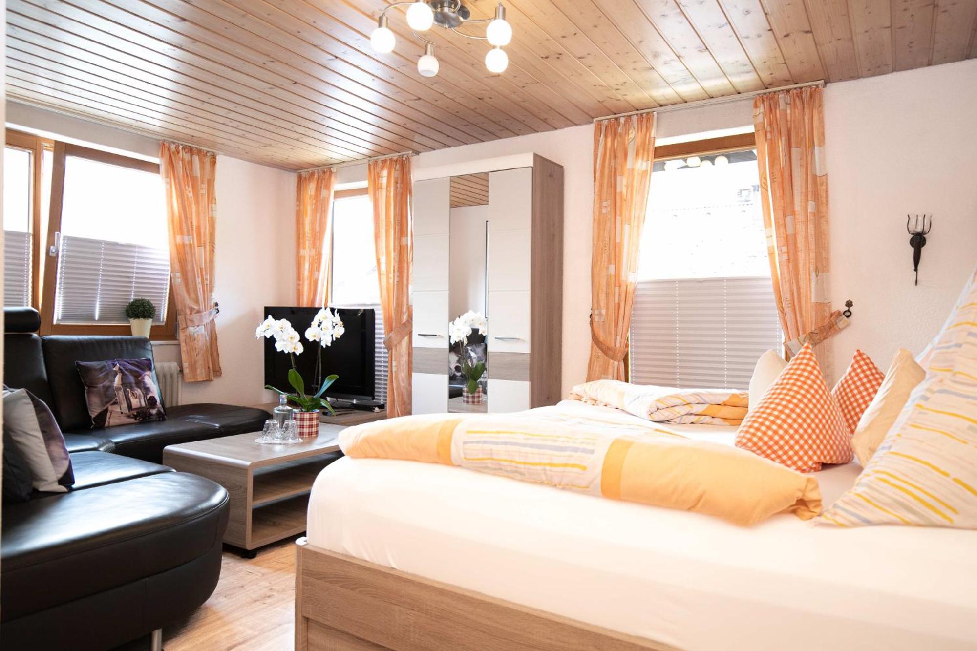Hotel Restaurant Amadeus - Inclusive Skipass Und Vieles Mehr Bad Hindelang Bagian luar foto