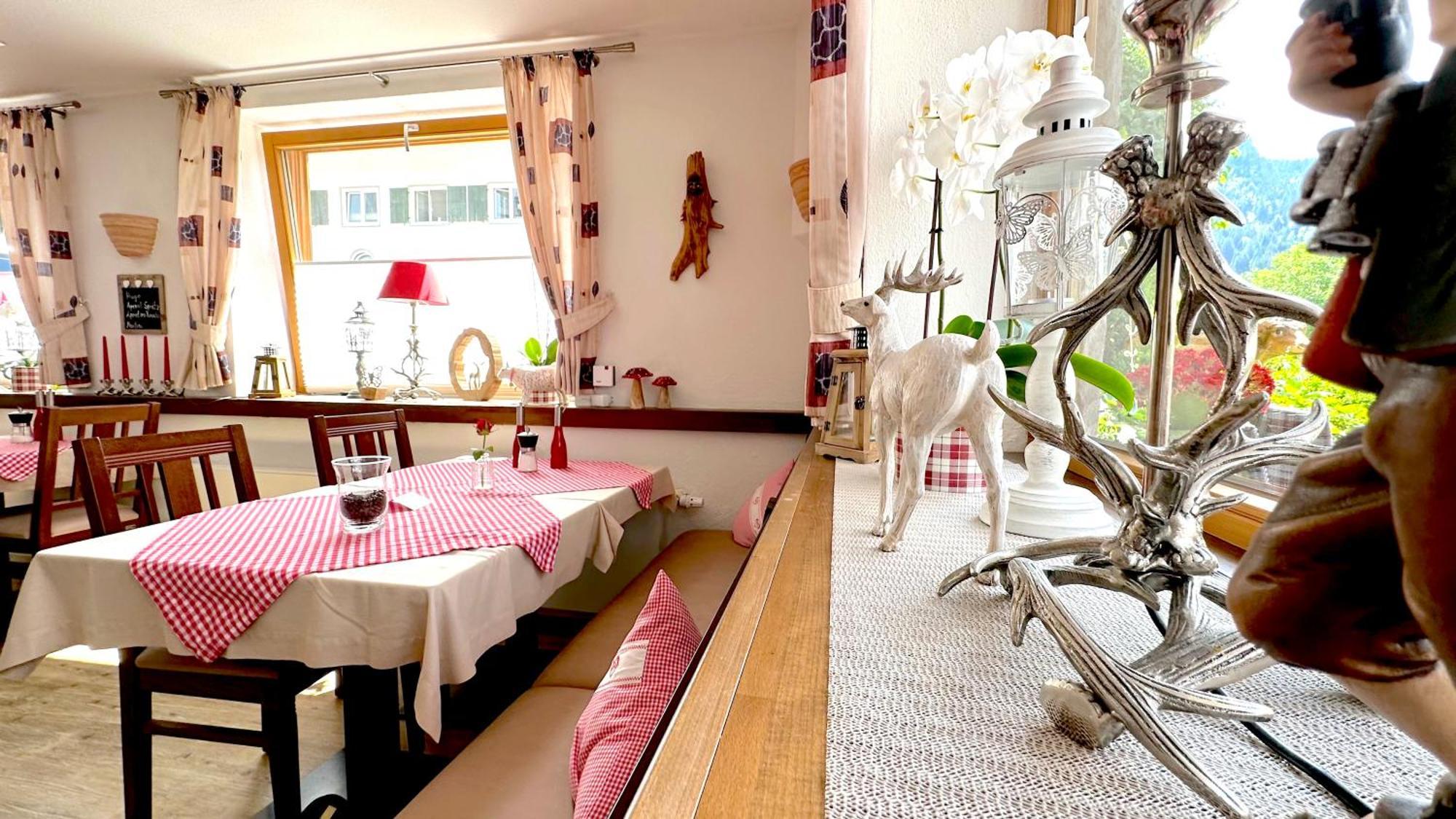 Hotel Restaurant Amadeus - Inclusive Skipass Und Vieles Mehr Bad Hindelang Bagian luar foto