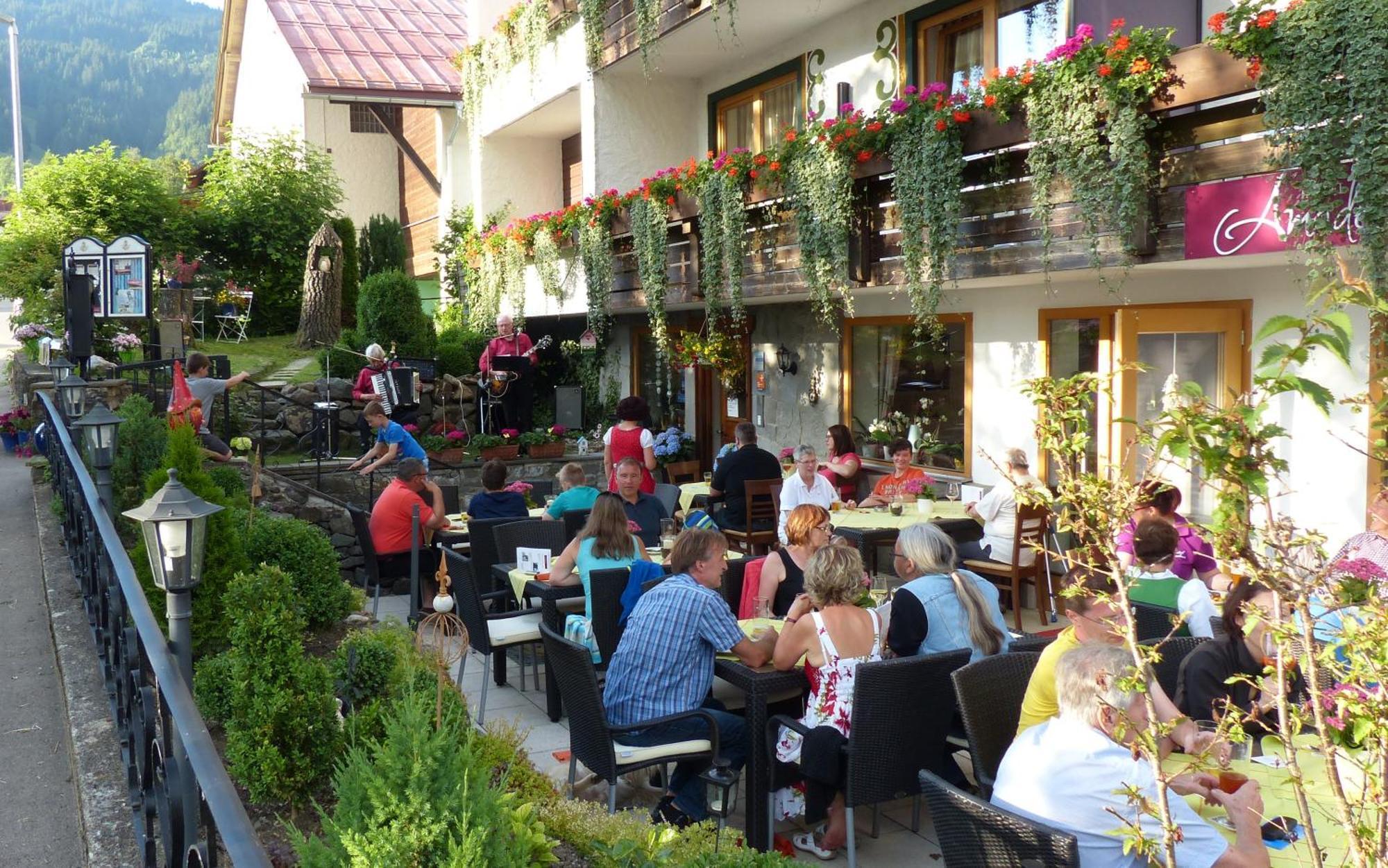 Hotel Restaurant Amadeus - Inclusive Skipass Und Vieles Mehr Bad Hindelang Bagian luar foto
